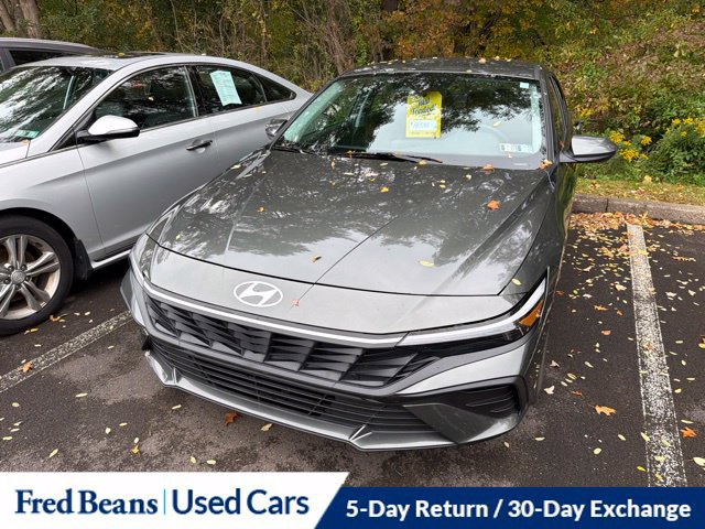 Used 2024 Hyundai Elantra SEL FWD image 1