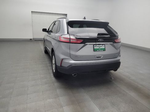 Used 2020 Ford Edge SE FWD image 5