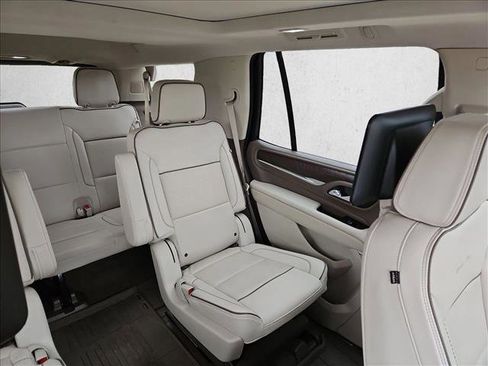 Used 2023 GMC Yukon Denali w/ Denali Reserve Package AWD/4WD image 7