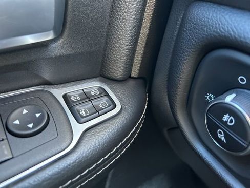 Used 2024 RAM 2500 Big Horn w/ Bed Utility Group image 16