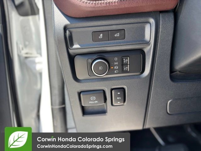 Used 2022 Ford Expedition Max Limited AWD/4WD image 16