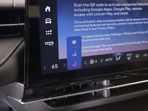 New 2026 Lincoln Nautilus Reserve w/ Jet Appearance Package image 7