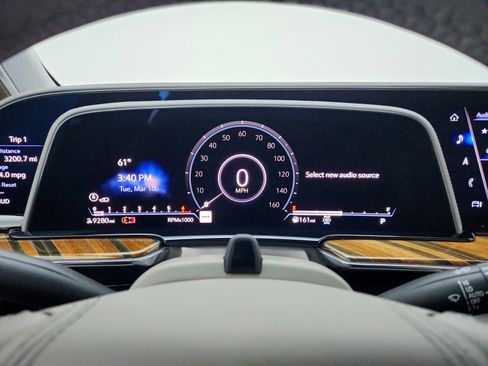 Used 2023 Cadillac Escalade ESV Sport Platinum w/ LPO, ONYX Package image 12