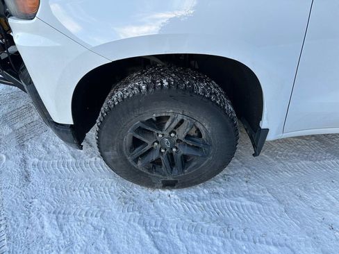 Used 2020 Chevrolet Silverado 1500 Custom Trail Boss w/ Custom Convenience Package image 12