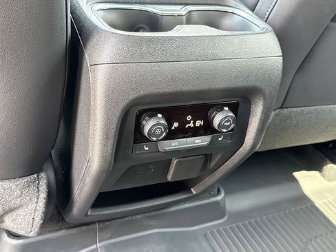 New 2026 Chevrolet Traverse High Country FWD image 17