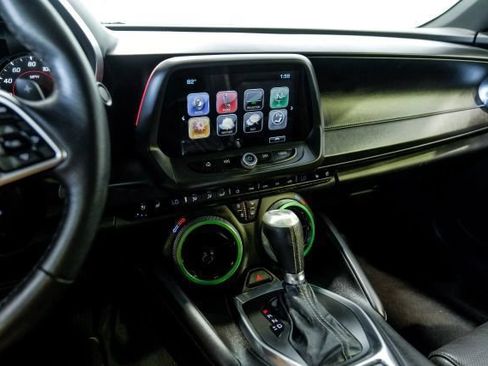 Used 2017 Chevrolet Camaro LT RWD image 31