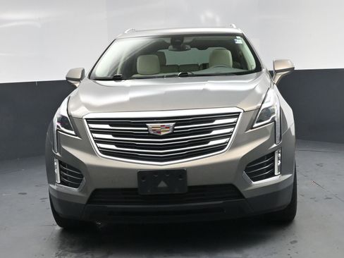 Used 2019 Cadillac XT5 Premium Luxury image 11