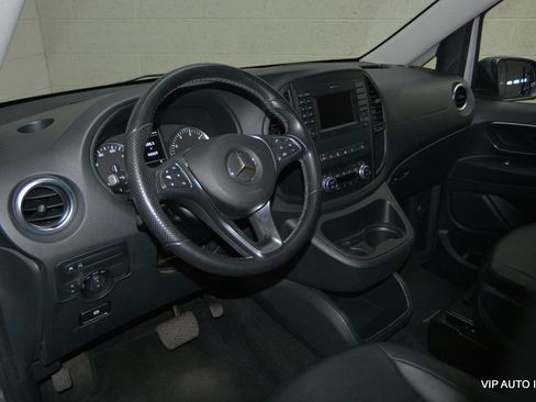 Used 2017 Mercedes-Benz Metris Passenger image 10