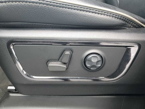 Used 2022 RAM 1500 Limited image 13