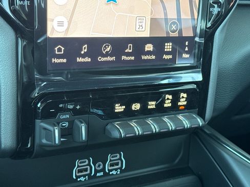 New 2026 RAM 2500 Laramie AWD/4WD image 19