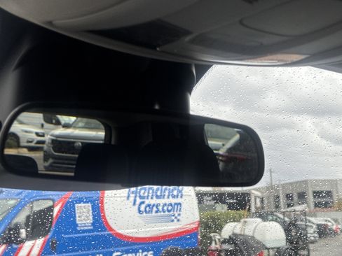 Certified 2023 Jeep Renegade Latitude image 27