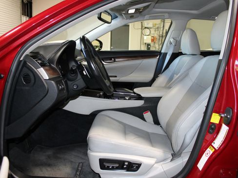 Used 2013 Lexus GS 350 w/ Premium Pkg RWD image 9