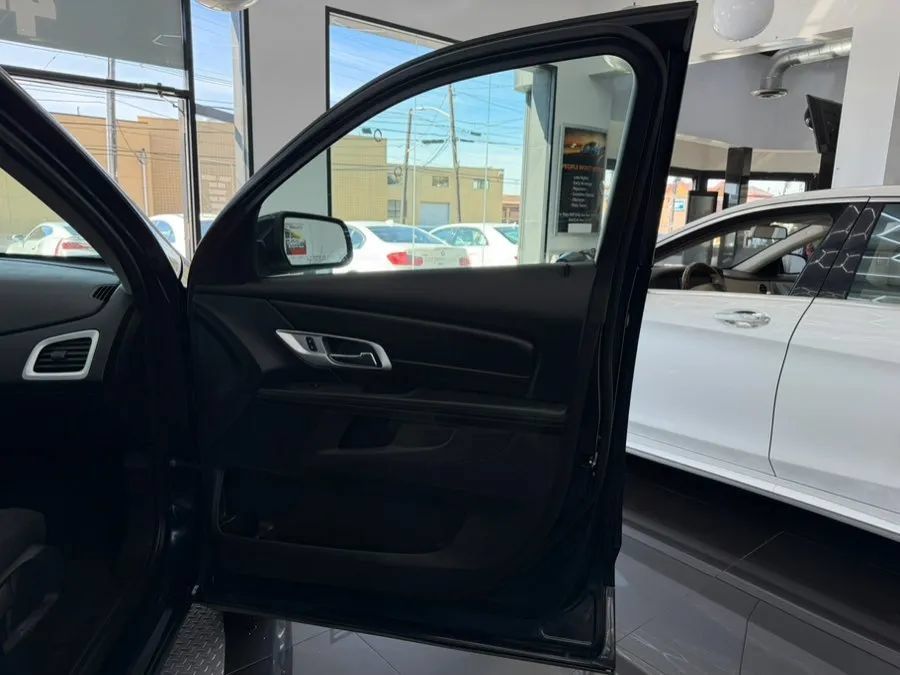 Used 2015 GMC Terrain SLE w/ Convenience Package AWD/4WD image 12