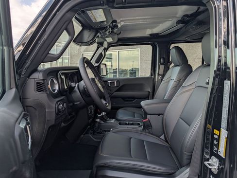 New 2026 Jeep Gladiator Sport AWD/4WD image 5