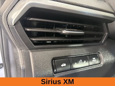 Used 2025 Nissan Altima 2.5 SR AWD/4WD image 9