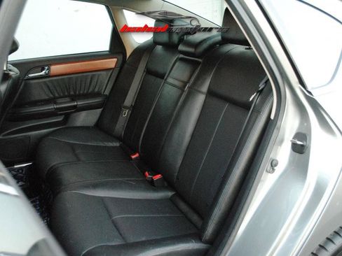 Used 2007 INFINITI M45 w/ Technology Pkg image 12