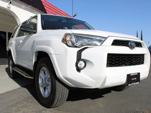 Used 2014 Toyota 4Runner SR5 Premium image 8