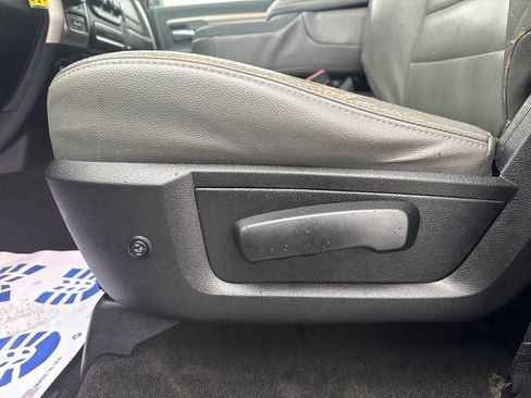 Used 2017 RAM 1500 Classic SLT image 12