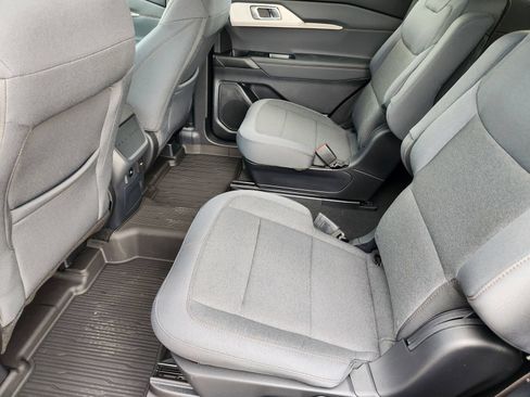 New 2026 Ford Explorer Active RWD image 25