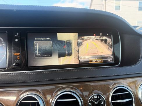 Used 2015 Mercedes-Benz S 550 4MATIC Sedan w/ Sport Package image 22