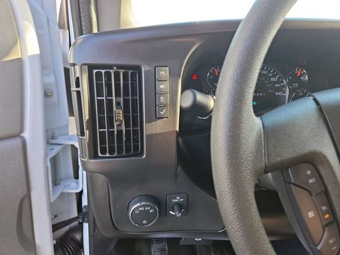 New 2026 GMC Savana 3500 w/ Driver Convenience Package RWD image 20