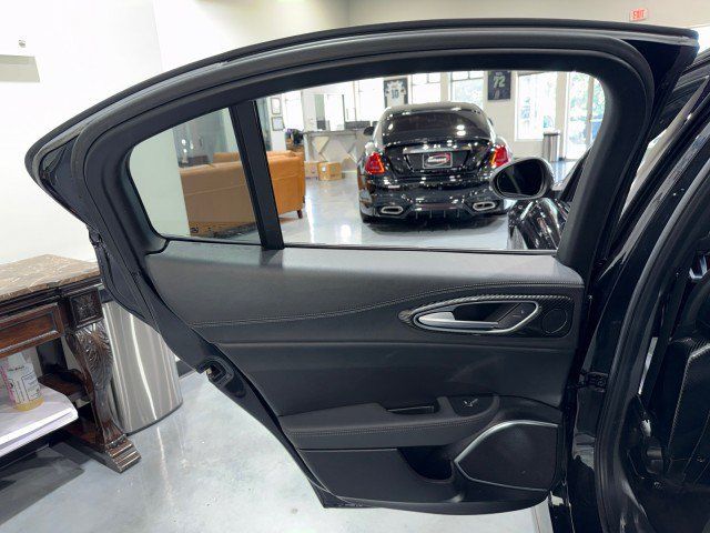 Used 2018 Alfa Romeo Giulia Quadrifoglio w/ Driver Assist Dynamic Package RWD image 53