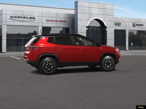 New 2026 Jeep Compass Trailhawk w/ Sun, Sound & Navigation Group AWD/4WD image 15