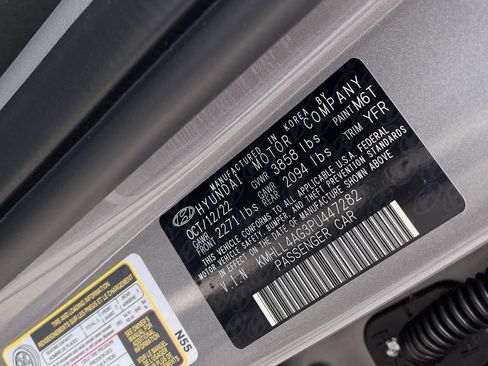 Used 2023 Hyundai Elantra SE FWD image 24