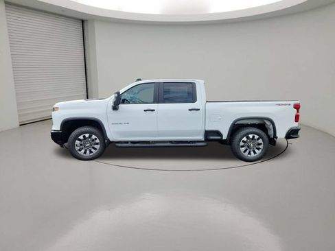 New 2026 Chevrolet Silverado 2500 Custom w/ Custom Value Package AWD/4WD image 4