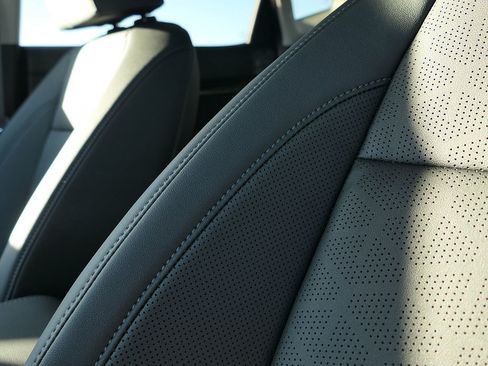 New 2026 Kia Seltos EX FWD image 11