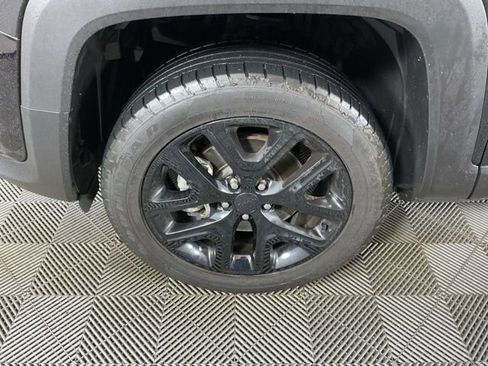 Used 2022 Jeep Renegade Altitude image 9