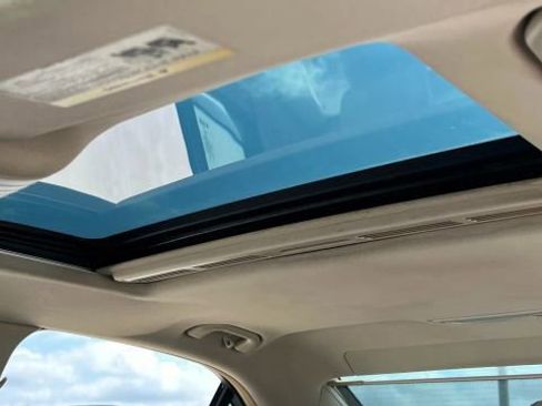 Used 2015 Mercedes-Benz E 350 4MATIC Sedan image 44