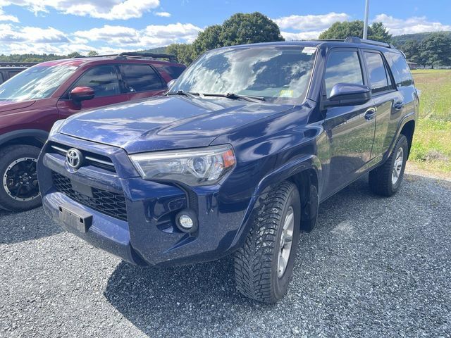 Certified 2021 Toyota 4Runner SR5 AWD/4WD image 3