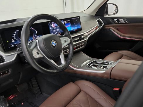 Used 2023 BMW X7 xDrive40i AWD/4WD image 16