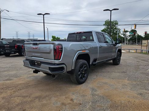 New 2026 GMC Sierra 2500 AT4 w/ AT4 Premium Plus Package AWD/4WD image 6