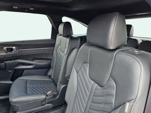 Used 2025 Kia Sorento SX Prestige image 34