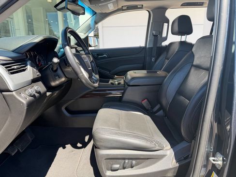 Used 2019 GMC Yukon XL SLT w/ Open Road Package AWD/4WD image 15