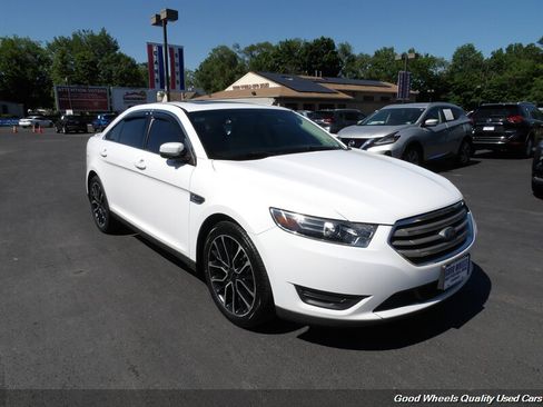 Used 2017 Ford Taurus SEL w/ Equipment Group 201A FWD image 3