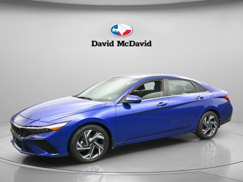 Used 2024 Hyundai Elantra SEL w/ Convenience Package image 1