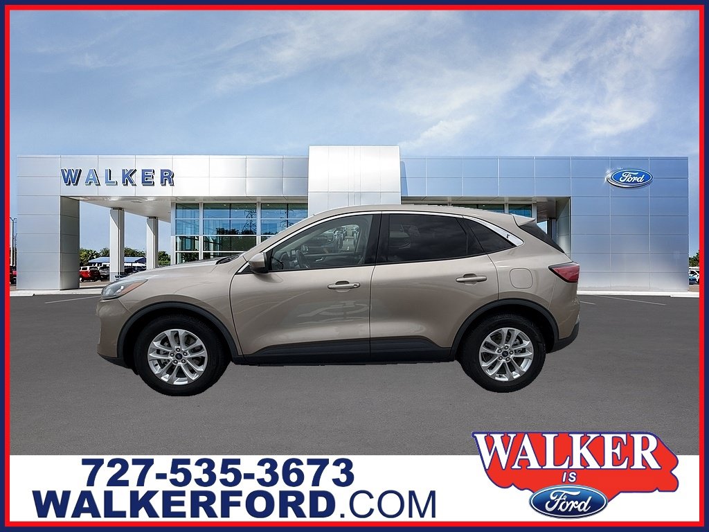Used 2020 Ford Escape SE FWD image 1