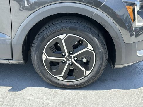 Certified 2023 Kia Niro LX FWD image 14
