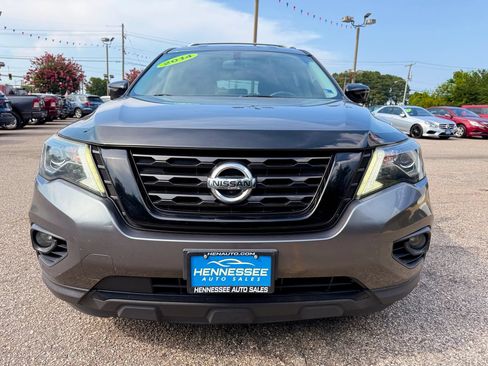 Used 2018 Nissan Pathfinder SL w/ Midnight Edition Package AWD/4WD image 4