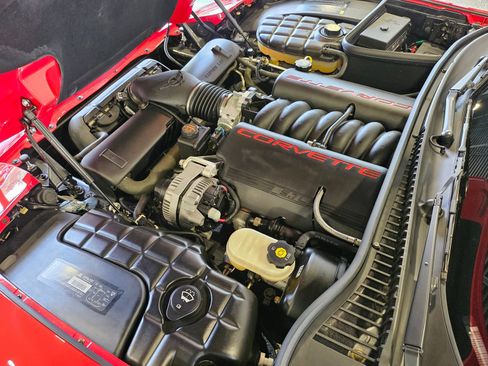 Used 2002 Chevrolet Corvette Convertible w/ Preferred Equipment Group2 RWD image 25