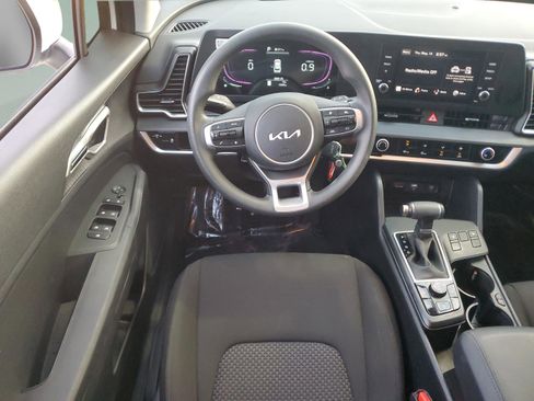 Certified 2025 Kia Sportage LX AWD/4WD image 10