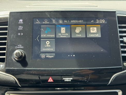 Used 2020 Honda Pilot Touring image 29