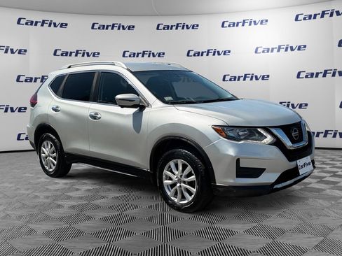 Used 2018 Nissan Rogue SV w/ Premium Package AWD/4WD image 8
