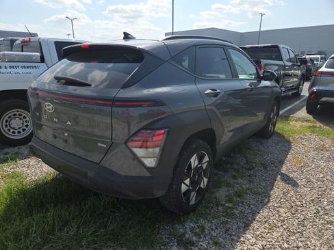 Used 2025 Hyundai Kona SEL AWD/4WD image 3