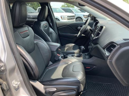 Used 2022 Jeep Cherokee Trailhawk AWD/4WD image 51