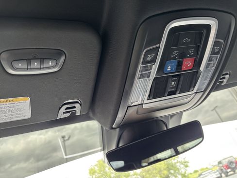 Used 2023 RAM 1500 Laramie AWD/4WD image 35