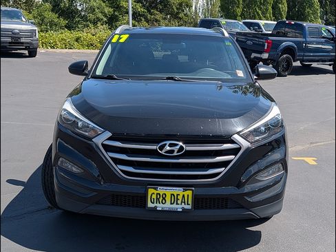 Used 2017 Hyundai Tucson SE w/ SE Popular Package 02 AWD/4WD image 2